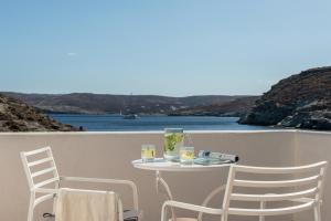 Eneos Kythnos Beach Villas-Executive and Premium Villas Kythnos Greece