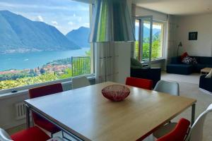 LENNO PANORAMICA PRIVATE VILLA SLEEPS 8-By Italian Apartments