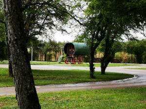 Villages vacances Camping de la Croix d'Arles : photos des chambres