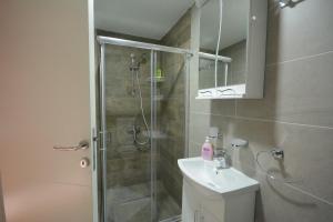 One-Bedroom Apartment room in Cvetkovic LUX Аpartmani & Free GARAŽA