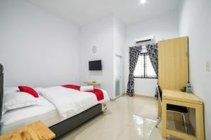 RedDoorz Plus near Thamrin Plaza Medan