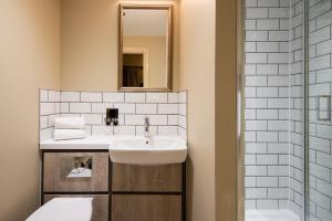 Double Room room in The Ambleside Inn
