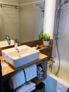 Logis Hôtel Le Miramont