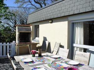 Maisons de vacances Holiday Home Gevanac by Interhome : photos des chambres
