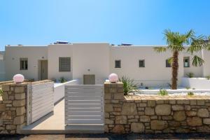 Villa Allegra with pool in Pefkos, Lindos area