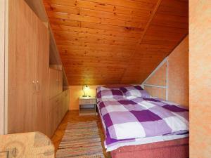 Holiday Home Hibiscus by Interhome