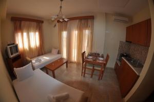 Studios KOULA 2-KOULA