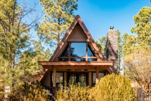 one bedroom house room in Big Thunder Mountain Cottage
