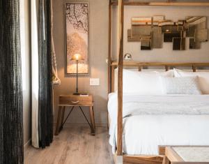 King Room with Balcony room in Lennox Miami Beach