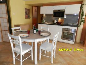 Appartements 5 Personnes MAYA et LOUNA : photos des chambres