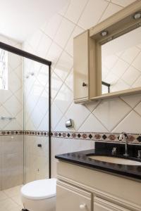 Perto Consulado Americano Ar QUENTE 2 quartos Até 6 pessoas Av Carlos Gomes não tem garagem