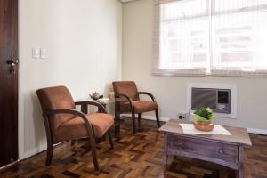 Perto Consulado Americano Ar Condicionado 2 Quartos Até 6 pessoas Av Carlos Gomes não tem garagem