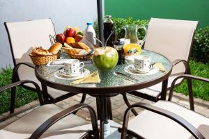 Apartamento com quintal em Alto de Pinheiros