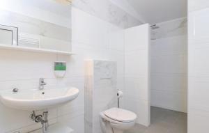 Apartments and rooms with a swimming pool Ploce Neretva Delta Usce Neretve 15074