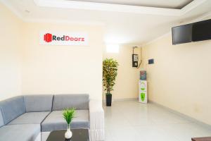 RedDoorz Syariah near Exit Toll Ciawi