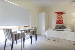 M102 West Perth Studio Apartment near Kings Park