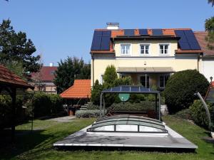 Ferienhaus Bed & Pool Wiener Neustadt Österreich