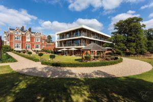 4 star hotel Wivenhoe House Hotel Colchester Velika Britanija