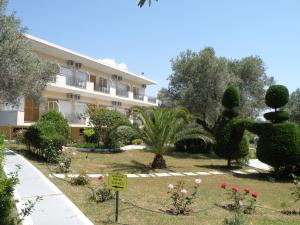 Hotel Petit Village Evia Greece