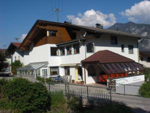 Pension HAUS PFANDLER Buch bei Jenbach Österreich