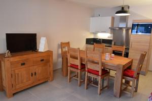 Maisons de vacances VAUJANYLOCATIONS - Domaine du Patre : photos des chambres