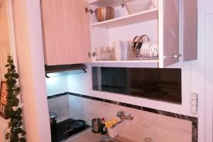 Modern cozy apartment near Metro station