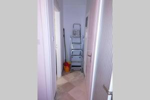 Modern cozy apartment near Metro station