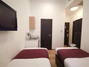 Twin Room room in The Royale Chulan Hyde Park Hotel