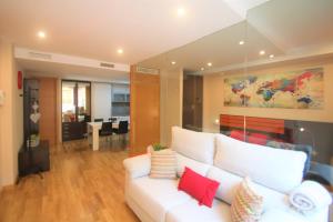 Modern CasaTuris Apartment with Castle Views A131