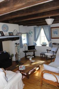 CharoulHôtes Gîtes et roulotte insolite