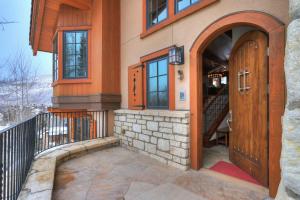 Luxury Mountainside 5BR halet in Vail Village