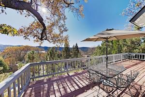 Four-Bedroom House room in Beautiful Retreat: Lake/Mountain Views & Game Room home
