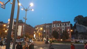 HABITACIÓN INDIVIDUAL con TV centro BILBAO