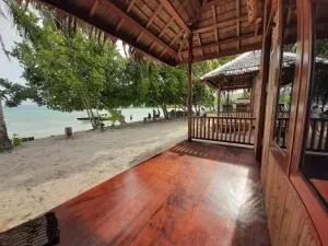 Aldejus Homestay - Pulau Mansuar