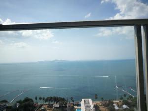 The Riviera Wongamat Hong Apartment