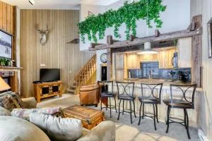 Mt Bachelor Village Ski House # 262 - Бенд