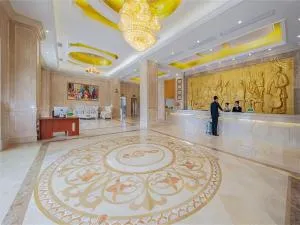 Vienna Hotel Huiyang Sanhe Square - Huidong