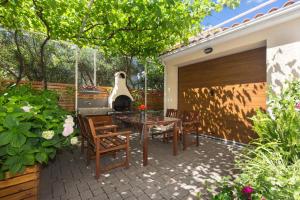 Apartments Dujmović Ivo 2