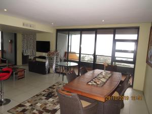 Accommodation Front - Tastefully Furnished 6 Sleeper with Ocean Views