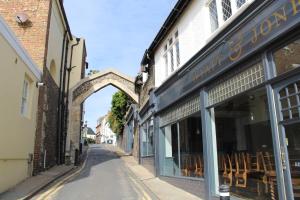 Sea Glimpses with garden, beachhut, parking