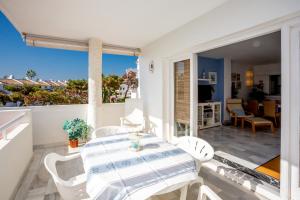 Relaxing Beachfront Complex with Sea Views - EaW Homes