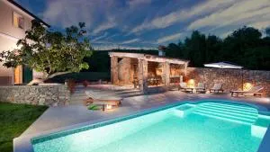 Charming villa Bea with private pool and volleyball - Stanišovi