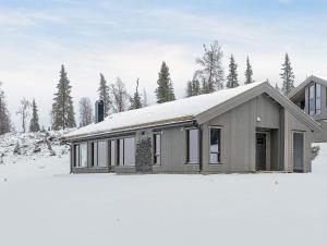 10 person holiday home in Fåvang