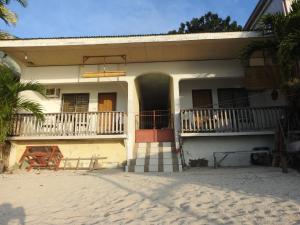 Pacifico Seaside Lodge