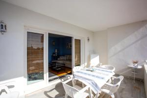 Relaxing Beachfront Complex with Sea Views - EaW Homes