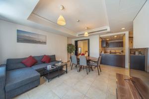 2B-GoldCrest-504 by bnbmehomes - Dubai