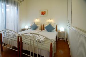 Villa Castellina & Emmanouela holiday apartment Chania Greece
