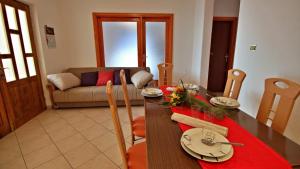 Apartments Iko