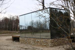 Seaside getaway in Ööd mirror house with sauna