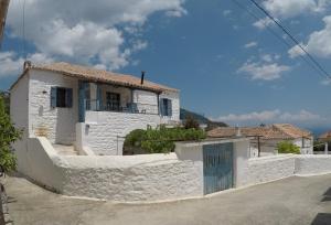 Lovely traditionnal house with sea view Arkadia Greece